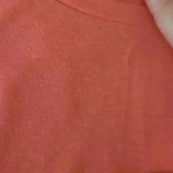 Old Navy Tee - Picture 5 of 5